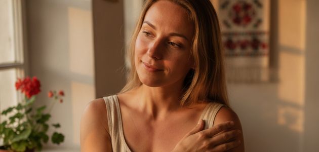 Proč většina lidí v létě zbytečně přichází o opálení? Tajný trik, který znají jen profíci
